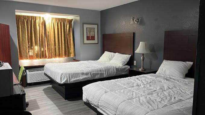 Blisspoint Inn & Suites, Northwood Eksteriør billede